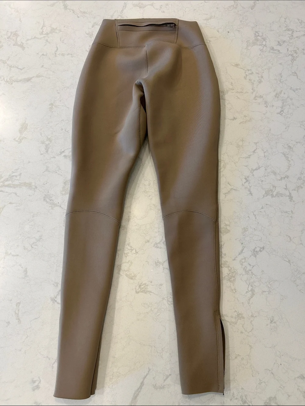 NWT SKIMS Sport Swim Sleek High-Waist Wetsuit Scuba Pants in Taupe